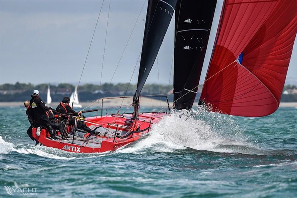 One Design Cape 31 - Default Image