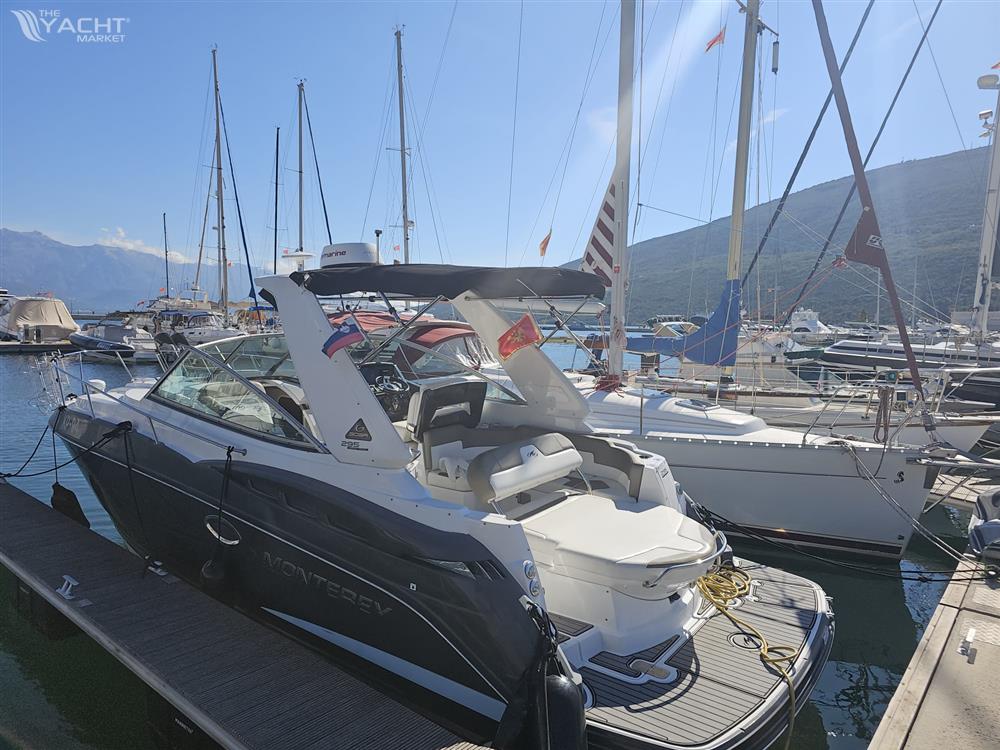 Monterey 295 Sport Yacht