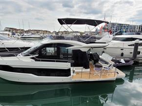 Galeon 400 Fly