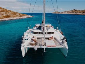 Lagoon 570