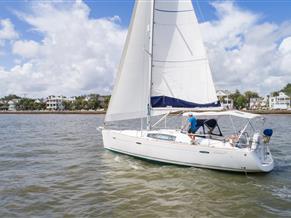 Beneteau 43