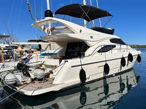 FERRETTI 430 FLY