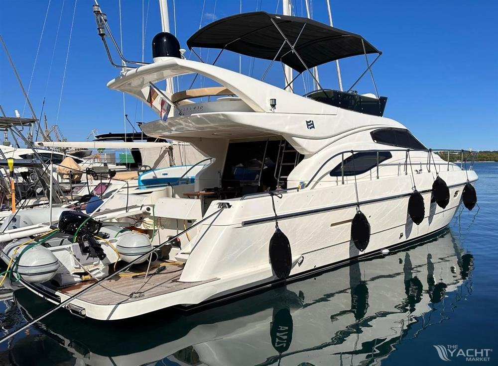 FERRETTI 430 FLY