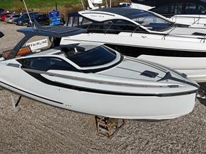 Fairline F//Line 33