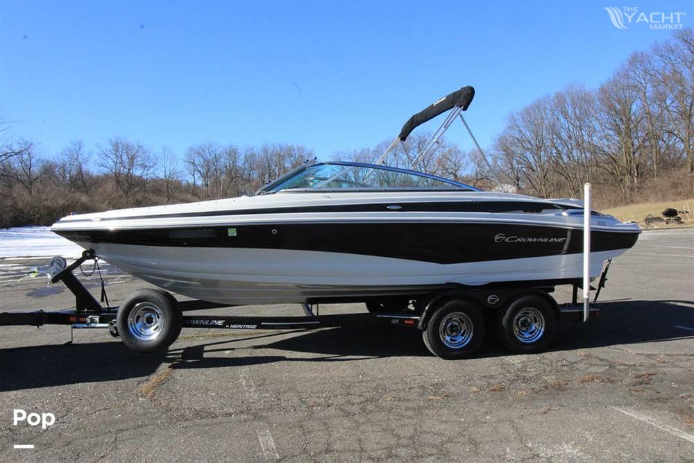 Crownline 225 SS - 2016 Crownline 225 SS