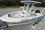 Robalo R222 Explorer - Seating For 10 Passengers