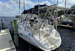 Hunter 326 Cruiser - 2002 Hunter 326 Cruiser