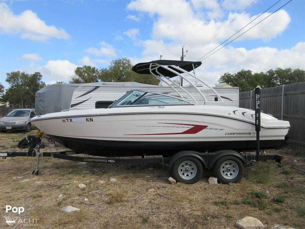 Chaparral 21 SSi - Long Shot Side