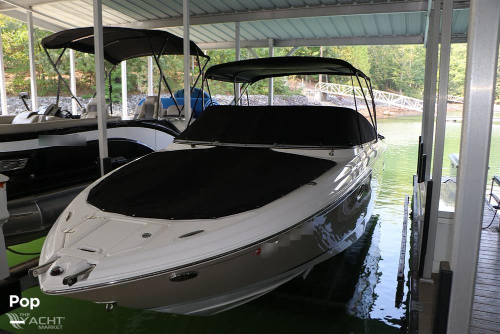 Regal 2700 ES - 2010 Regal 2700 ES - Photo #1