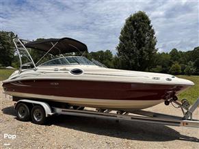 Sea Ray 240 SunDeck