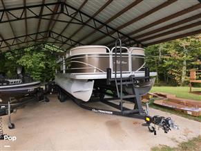 Sun Tracker Party Barge 22 DLX
