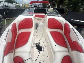 Rinker Captiva 232
