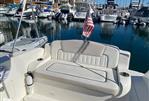 Sea Ray 240 Sundancer - Cockpit Seating