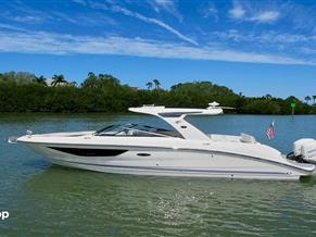 Sea Ray SLX 350 Outboard