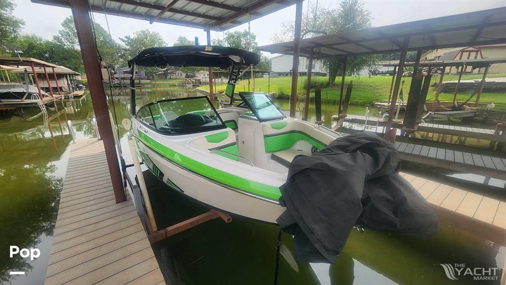 Chaparral 203 VRX - 2017 Chaparral 203 VRX - Photo #1