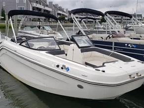 Bayliner DX 2200