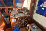 Present Yachts 42 Sundeck - Lower Helm