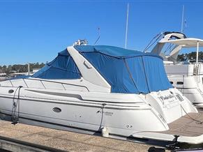 Cruisers Yachts 4270