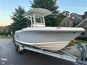Robalo R200