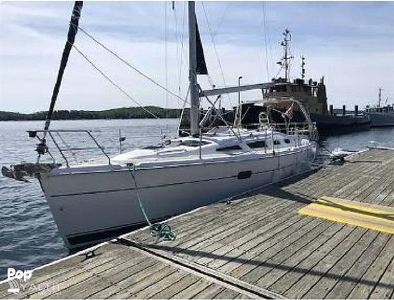 Hunter 356 - 2003 Hunter 356 - Photo #1