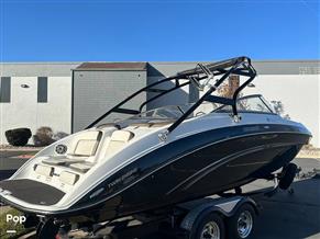 Yamaha 242S