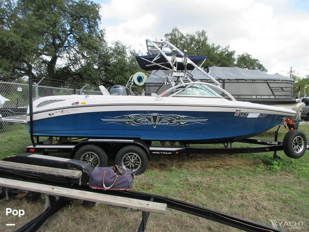 Correct Craft Air Nautique SV-211 Team Edition - Long Shot Side
