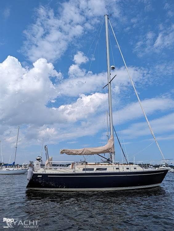 Jensen Cal 35 MKII - 1985 Jensen Cal 35 MKII - Photo #1