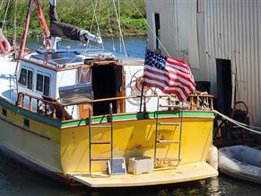 Island Trader 40