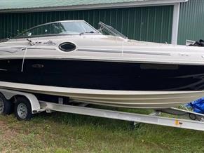Sea Ray Sundeck 240