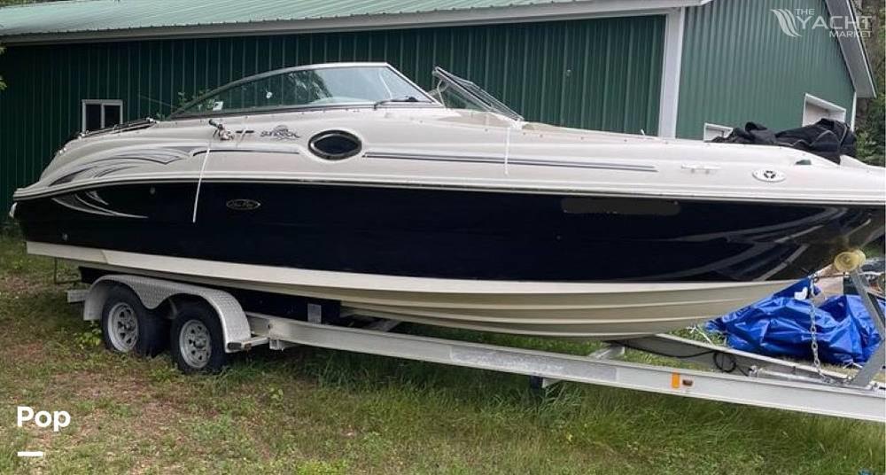 Sea Ray Sundeck 240 - 2005 Sea Ray Sundeck 240