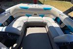 Malibu VLX 22 - SPACIOUS SEATING
