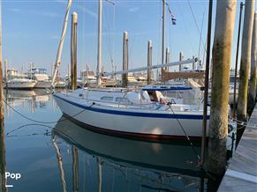 Ericson Yachts 30