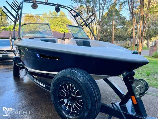 Moomba Outback V - 2006 Moomba Outback V - Photo #1