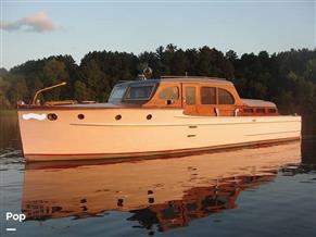 Chris-Craft 898 Sedan Cruiser