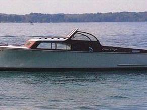 Chris-Craft 24 Express Cruiser