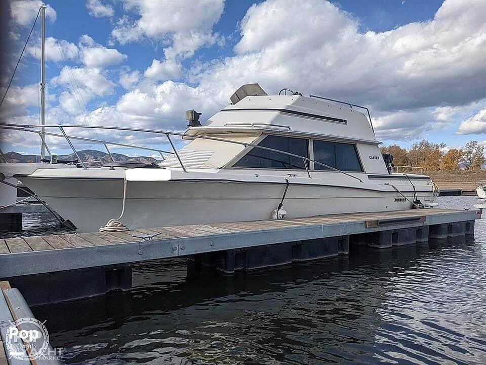 Carver Santa Cruz 2667 Cabin Cruiser - Portside View