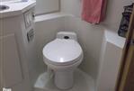Carver 355 - Toilet