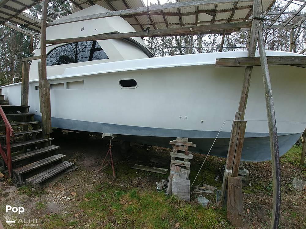 Hatteras 41 Yacht Fish - Starboard Side