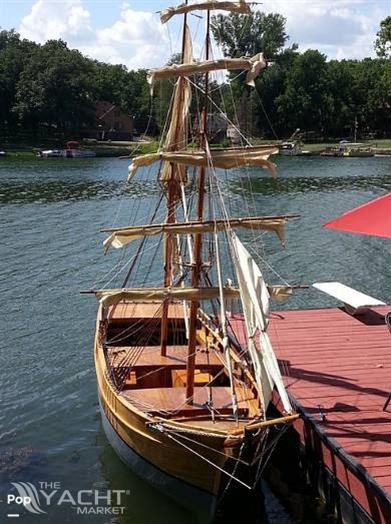 Custom 16 - 2007 Custom 16 - Photo #1