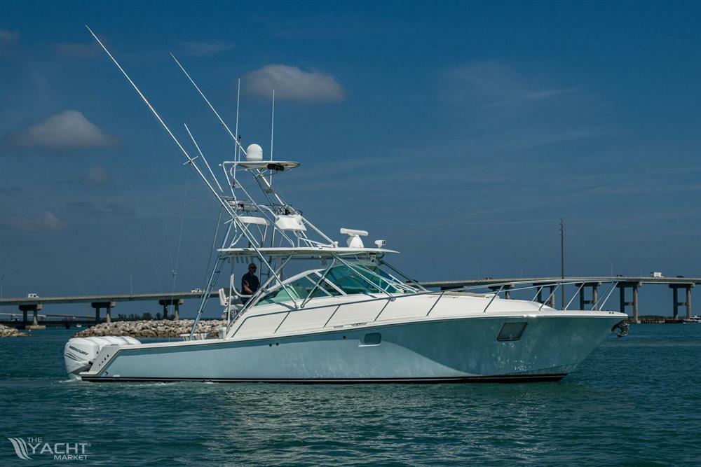 SeaVee 43 Express