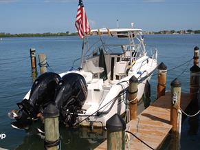 Boston Whaler 23 Conquest