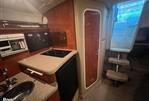 Rinker Fiesta Vee 320 - Sink - Galley