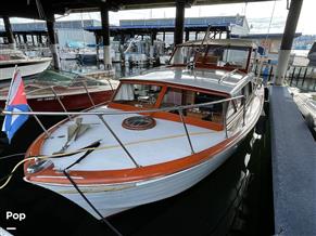 Chris-Craft Constellation 27