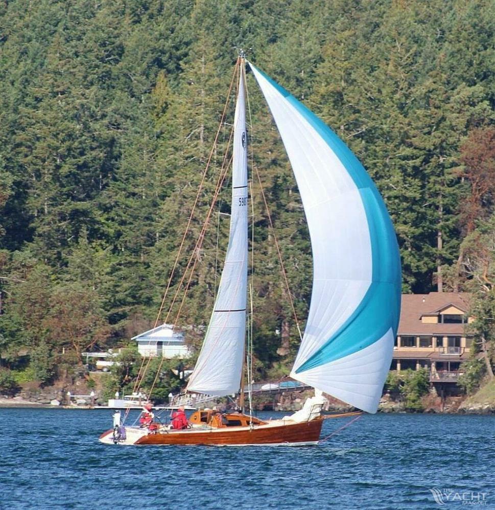 Custom 30 Performance Sloop