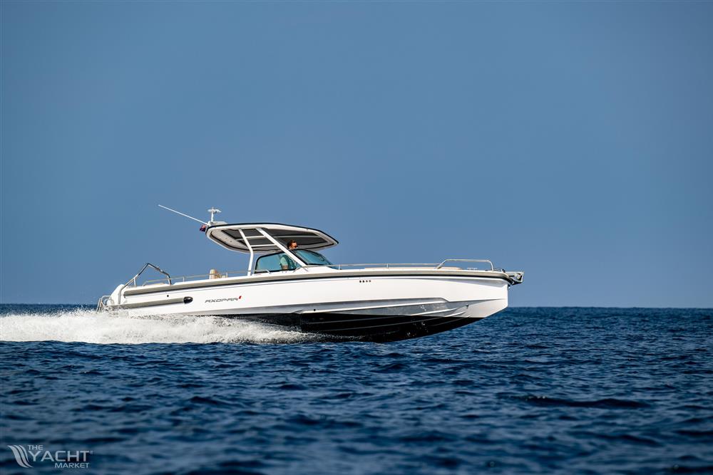 Axopar 28 T-Top - Axopar 28 RNB_AT_045