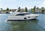 Ferretti Yachts 690