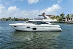 Ferretti Yachts 690