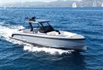 Vanquish  40 Sports Line
