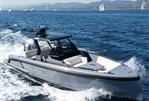 Vanquish  40 Sports Line