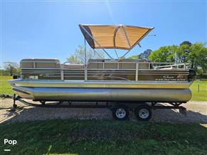 Sun Tracker SF 22 DLX